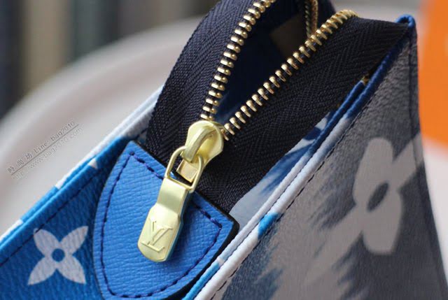 lv盥洗袋 M69137 超大Monogram圖案 lv手拿女包 LV洗漱包  lvqb1342